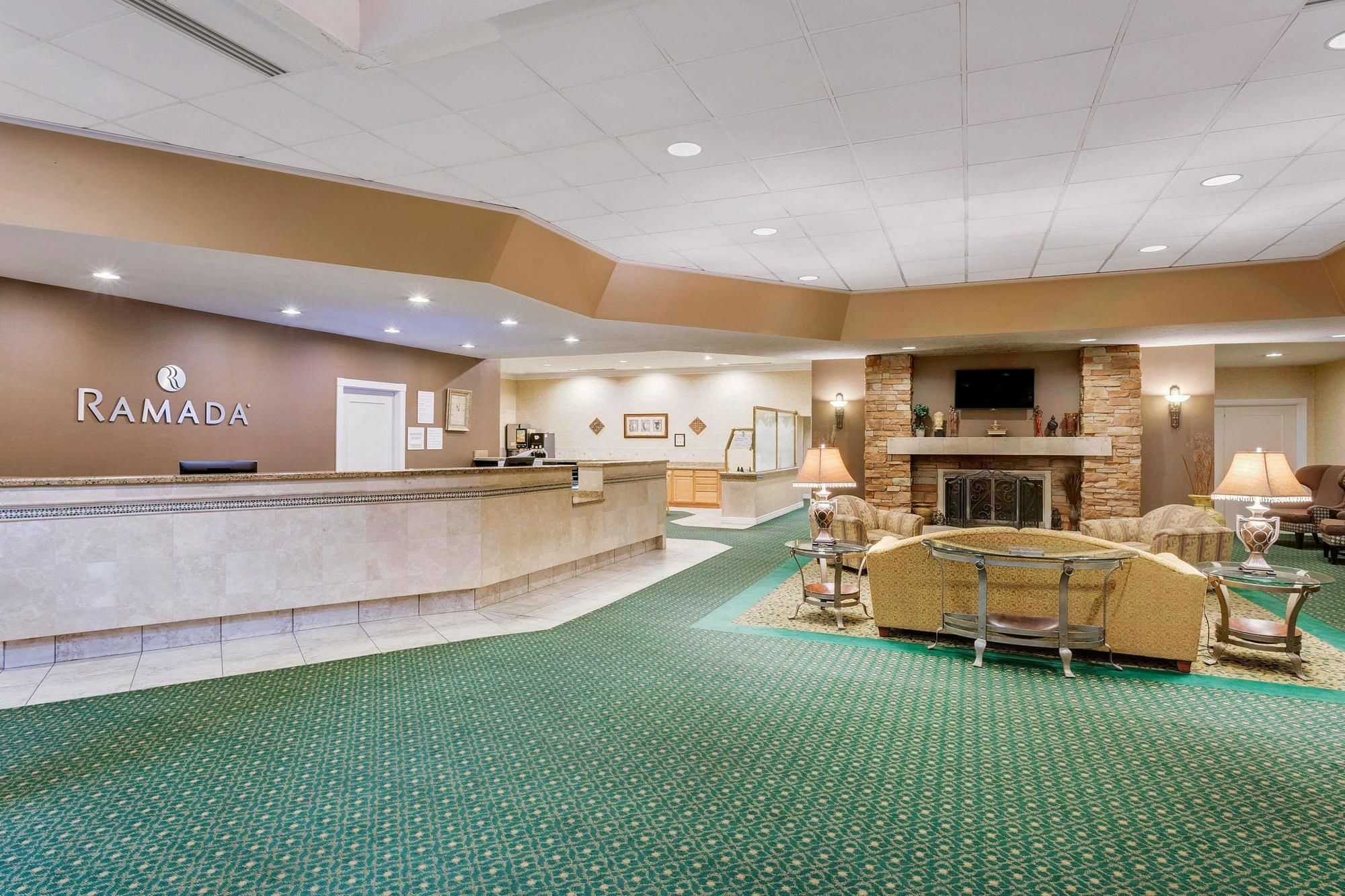 Ramada By Wyndham Provo Hotell Eksteriør bilde